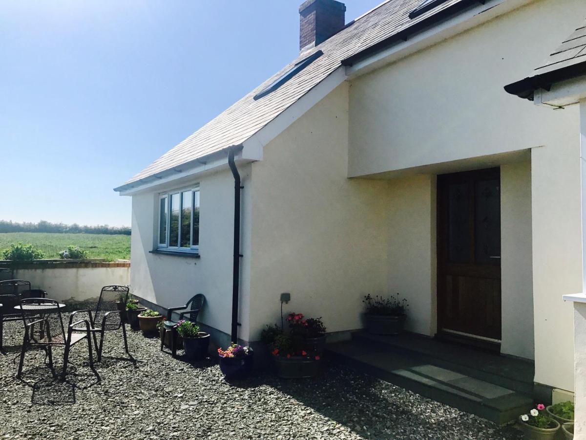 Family Run Farm B&B Gooseham Экстерьер фото